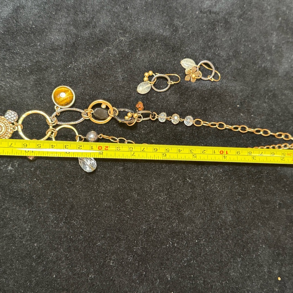 Elegant Goldtone and Silvertone Women's Jewelry Set